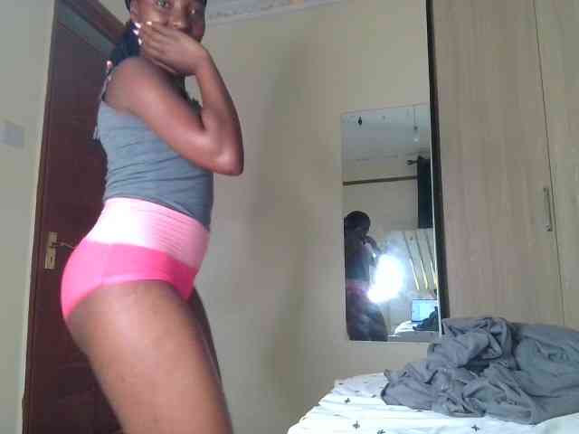 Brownchickebony webcam