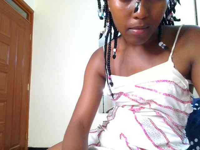 Brownchickebony webcam