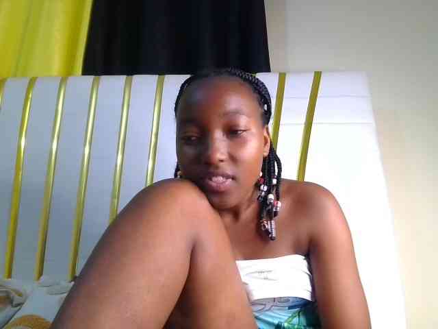 Brownchickebony webcam