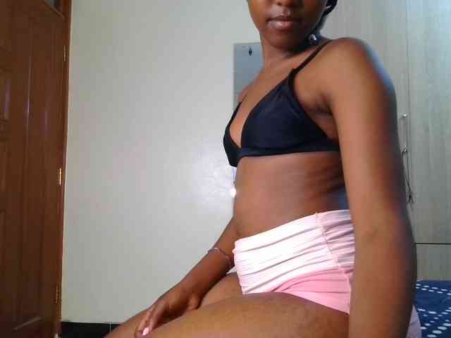 Brownchickebony webcam