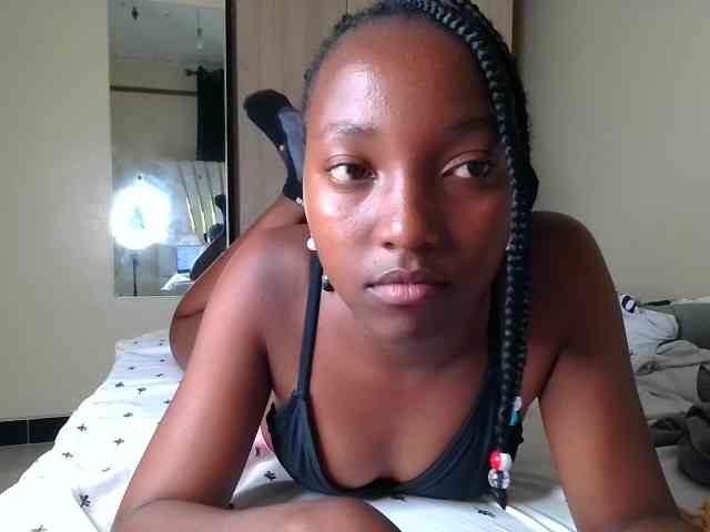 Brownchickebony webcam