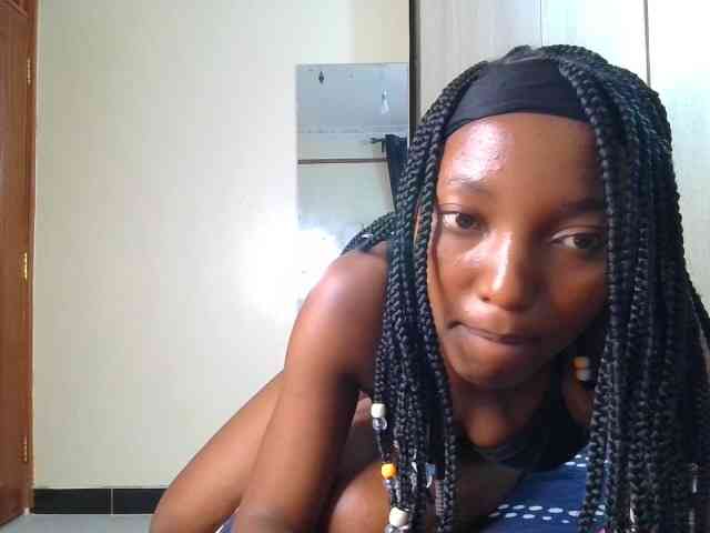 Brownchickebony webcam