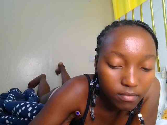 Brownchickebony webcam