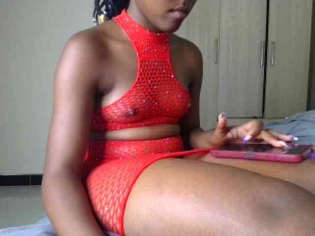 Brownchickebony webcam