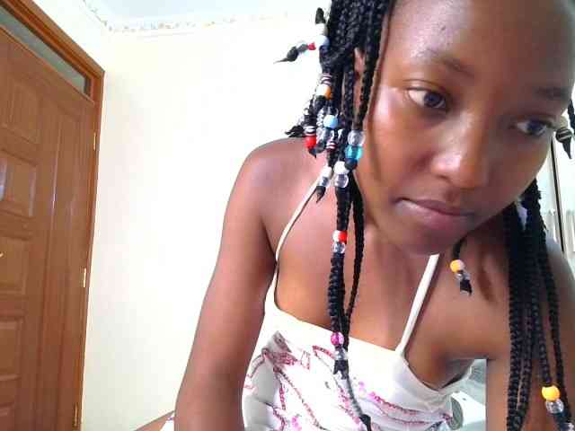 Brownchickebony webcam