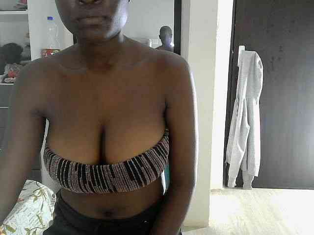 Ebonyshanti webcam