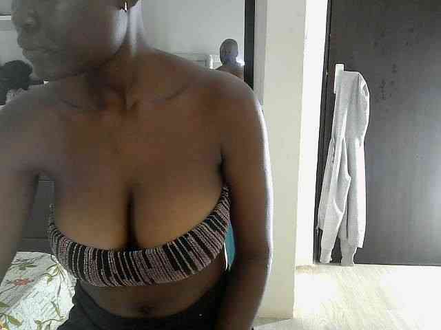Ebonyshanti webcam