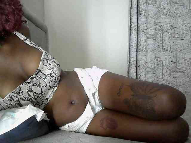 Ebonyshanti webcam