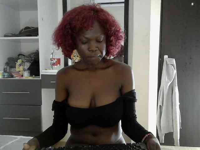 Ebonyshanti webcam