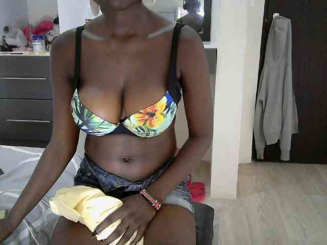 Ebonyshanti webcam