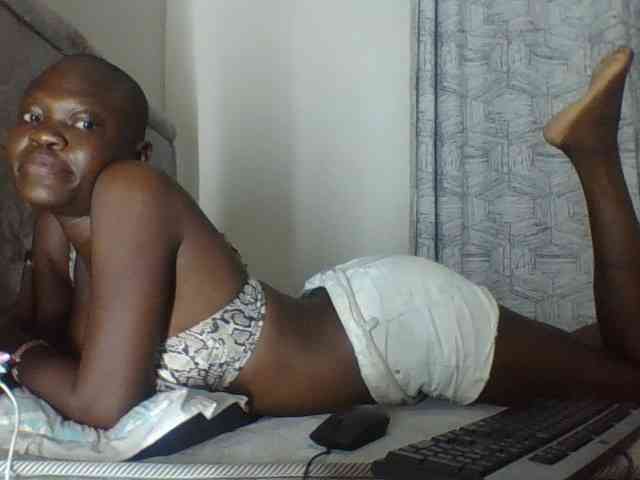 Ebonyshanti webcam