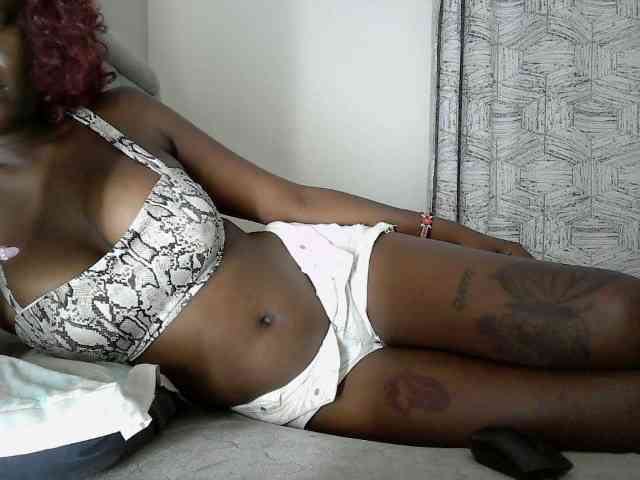 Ebonyshanti webcam