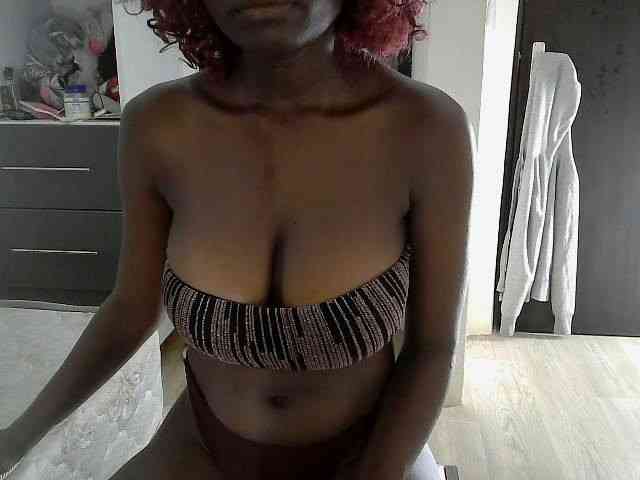 Ebonyshanti webcam