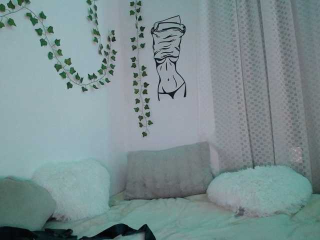 NewAllice's BongaCams show and profile