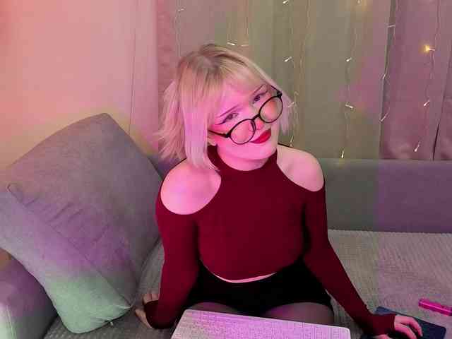 mary-piersen Live Webcam on BongaCams