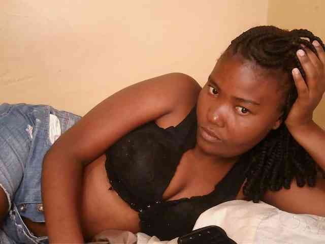 Cute-latasha Live Webcam on BongaCams