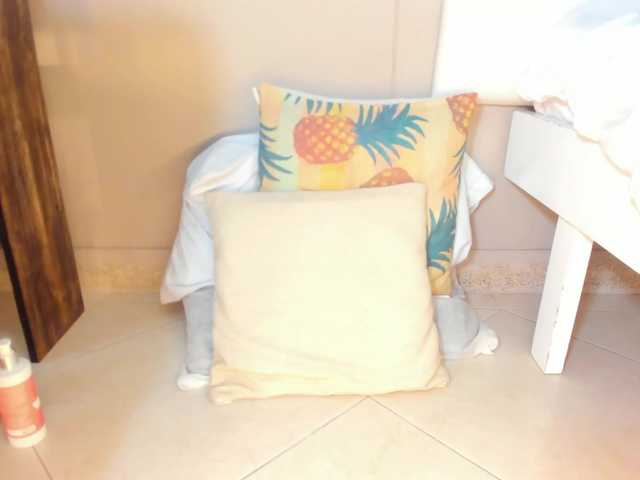 luna-bradley's BongaCams show and profile