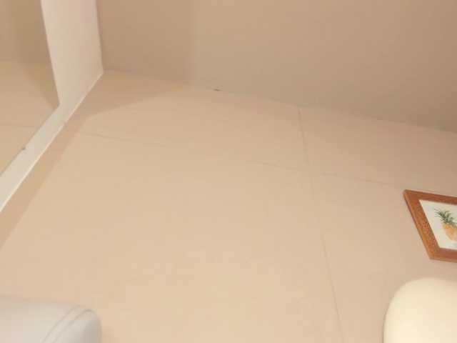 luna-bradley's BongaCams show and profile