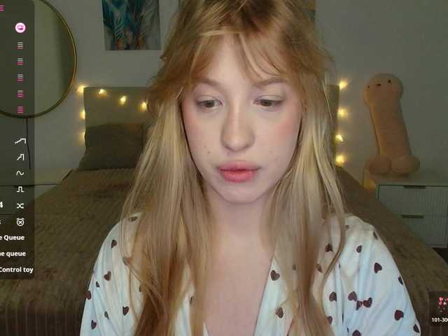 linaloon's BongaCams show and profile