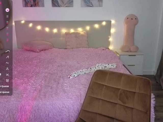 le modèle linaloon est en webcam porno dans un show sur le site bongacams, il possède les tags suivants: White/Caucasian,Blonde,Hairy