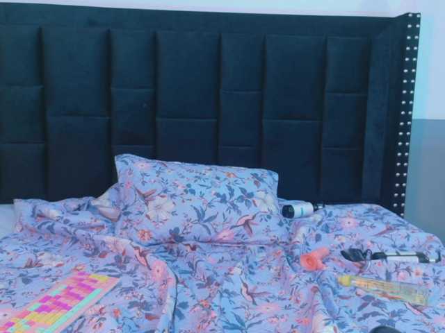 naughtyyindiann's BongaCams show and profile