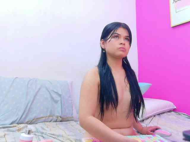 naughtyyindiann webcam