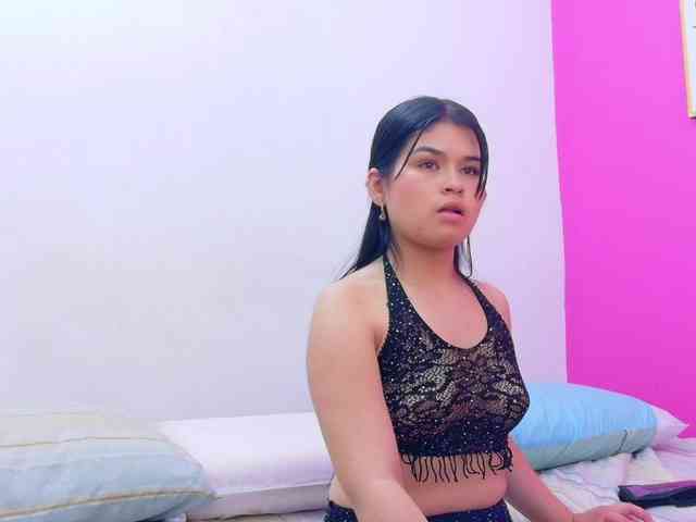 naughtyyindiann webcam