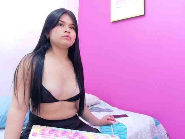 naughtyyindiann webcam