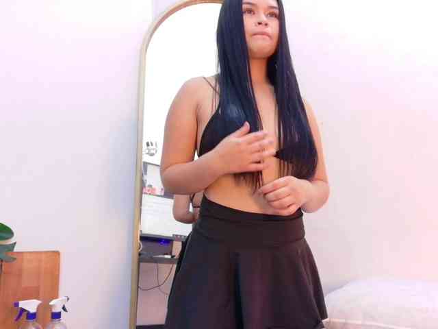 naughtyyindiann webcam