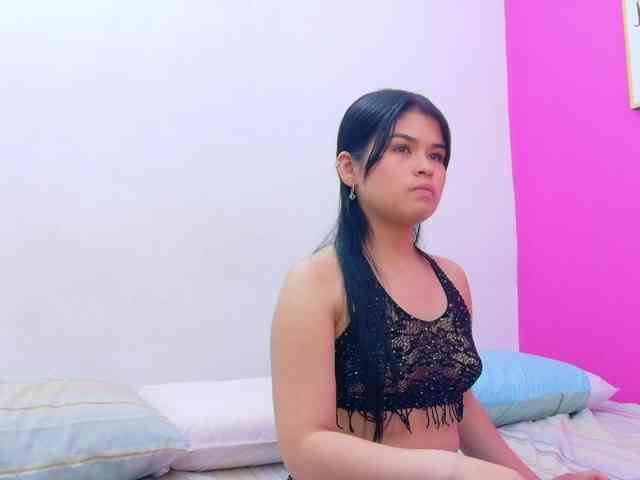 naughtyyindiann webcam