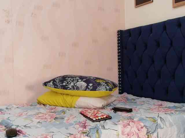 naughtyyindiann webcam