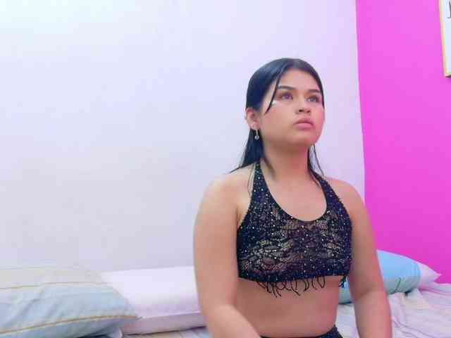 naughtyyindiann webcam