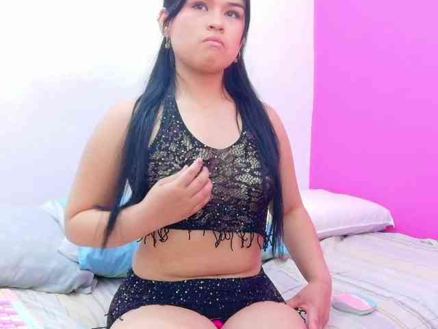 naughtyyindiann webcam