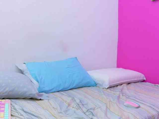 naughtyyindiann webcam