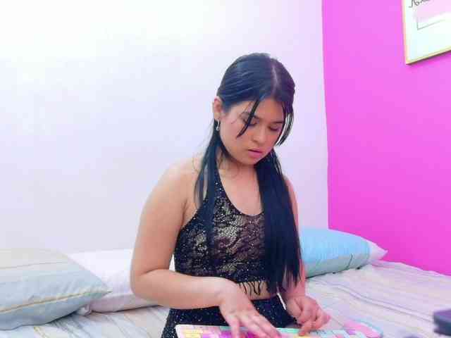 naughtyyindiann webcam