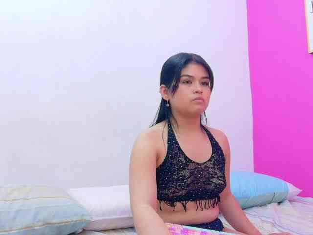 naughtyyindiann webcam