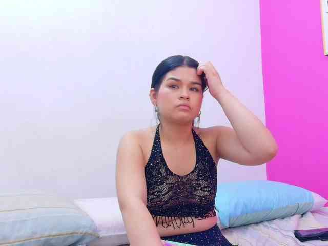 naughtyyindiann webcam