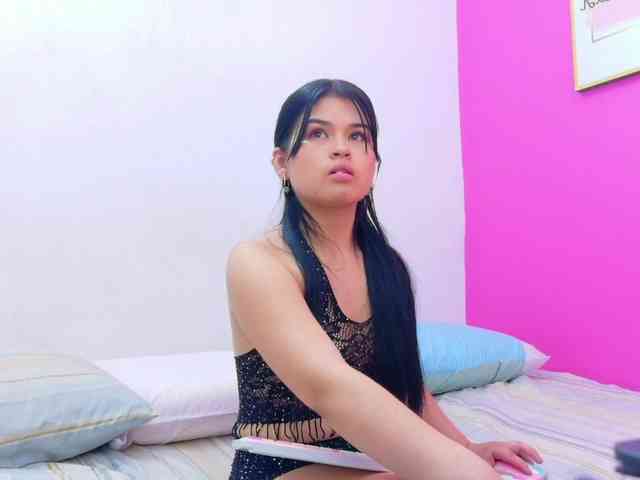 naughtyyindiann webcam