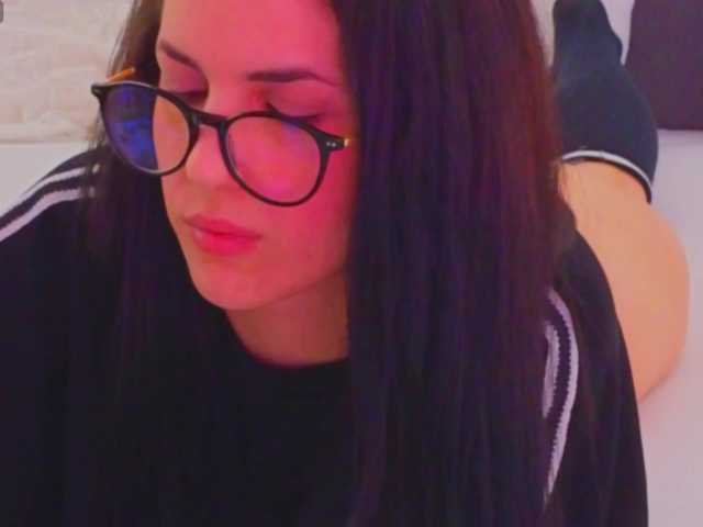 LauraDelight's BongaCams show and profile