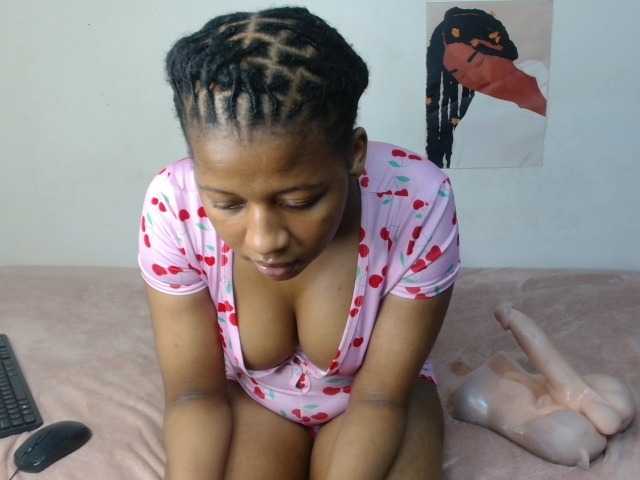 VelvetTits's BongaCams show and profile