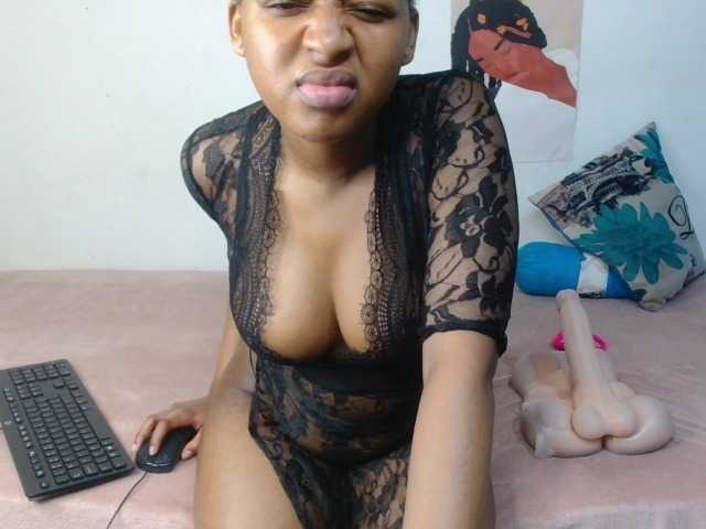 VelvetTits's BongaCams show and profile