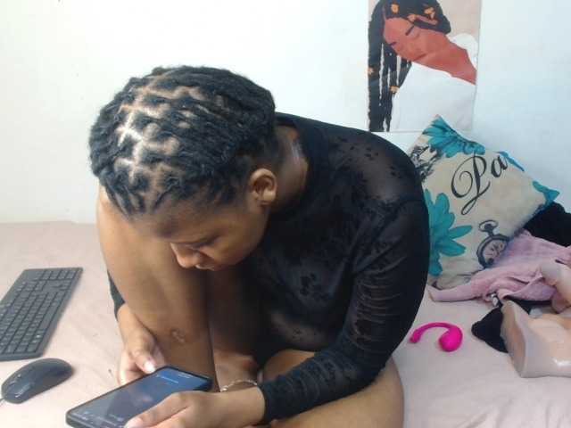 VelvetTits's BongaCams show and profile