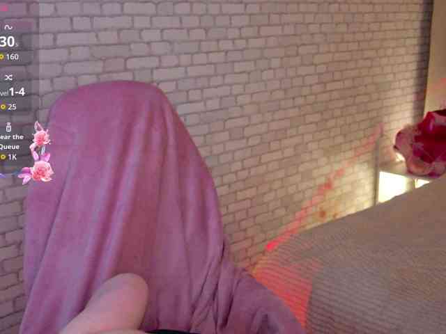 KellyMoussi Live Webcam on BongaCams