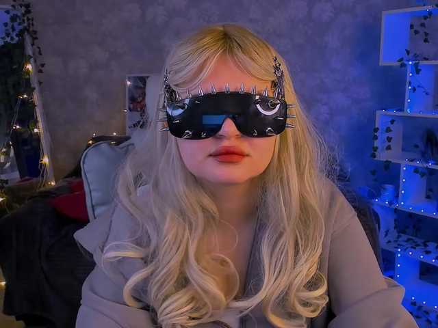 DaisyVale — Shhh MOM at Home | I love Wild Sex | 1tk kiss | 5tk pm | check my TIP MENU | lets CUM together in PVT 