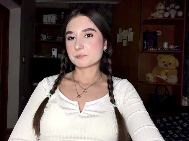 le modèle GeorgeannBartkowiak est en webcam porno dans un show sur le site bongacams, il possède les tags suivants: White/Caucasian,Brunette,Trimmed