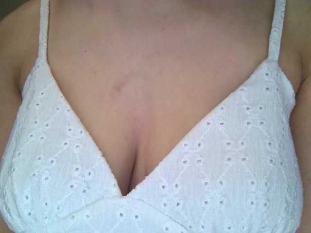 KateMooss webcam stream