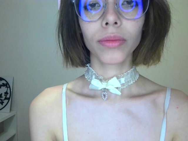 KateMooss webcam stream