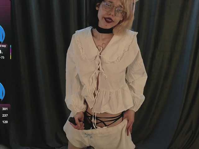 KateMooss's BongaCams show and profile