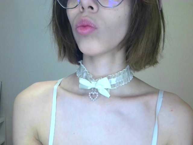 KateMooss webcam stream