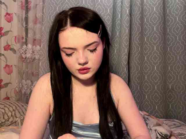 AnnmarieGuastella webcam